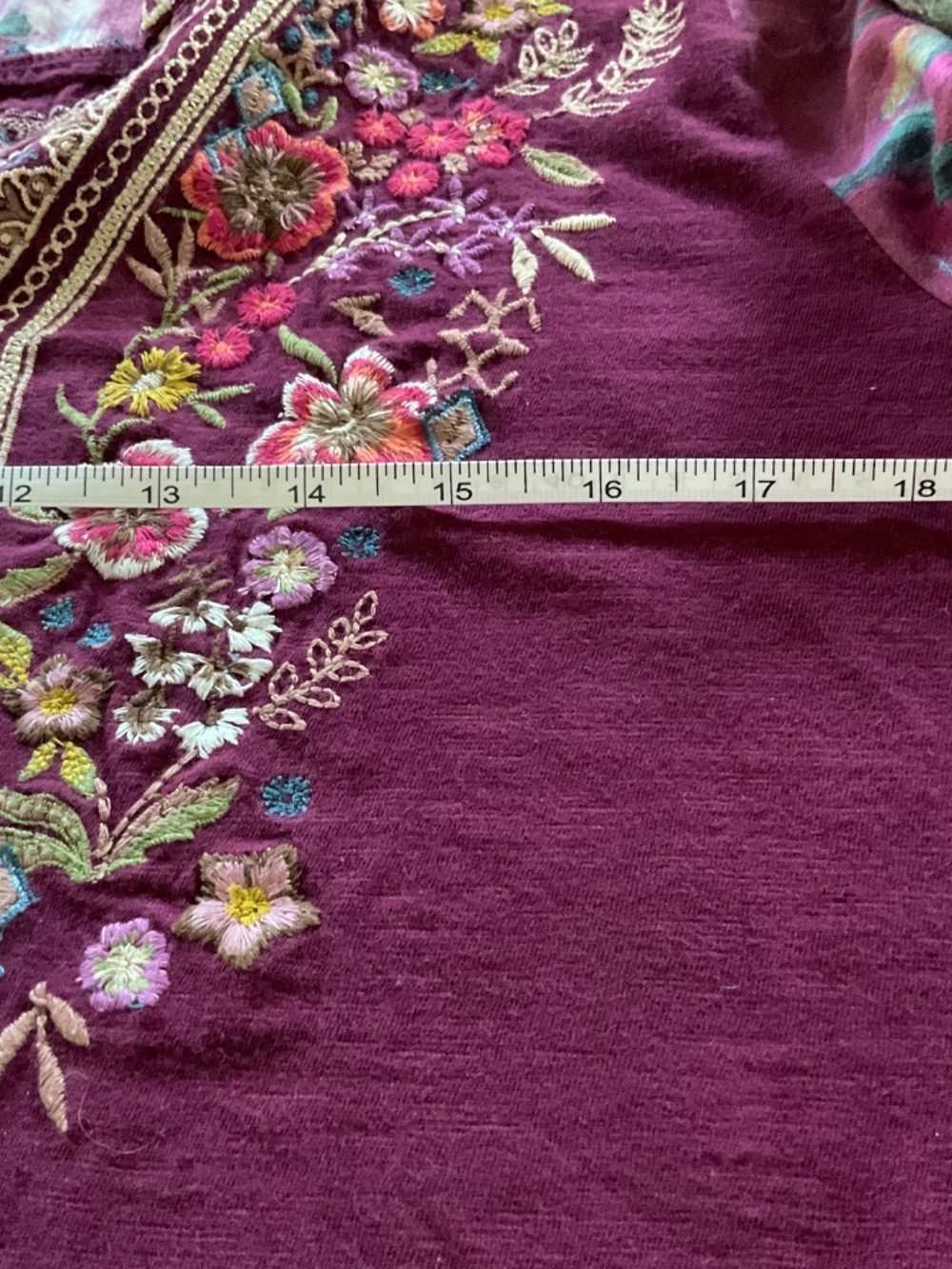 SUNDANCE  EMBROIDERED BERRY  MEDIUM KNIT TOP FLORAL PRINT SLEEVES SZ  M  NICE - Picture 5 of 7